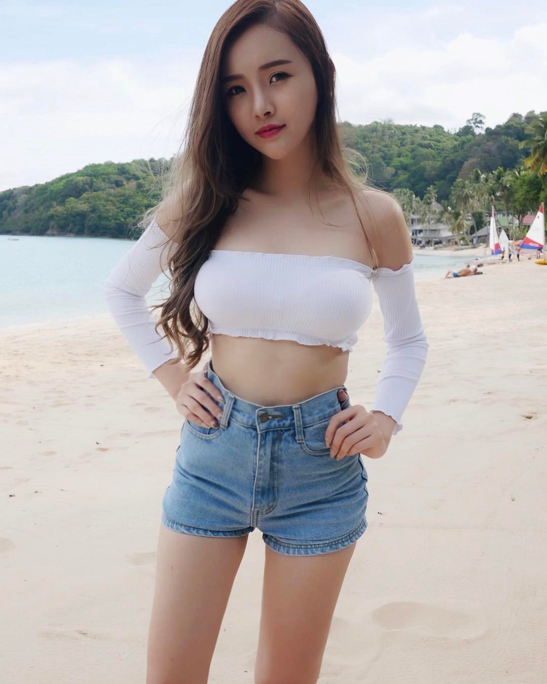宜霏~ 從雙腿就可以看一出個人~呵 - 美女圖 -