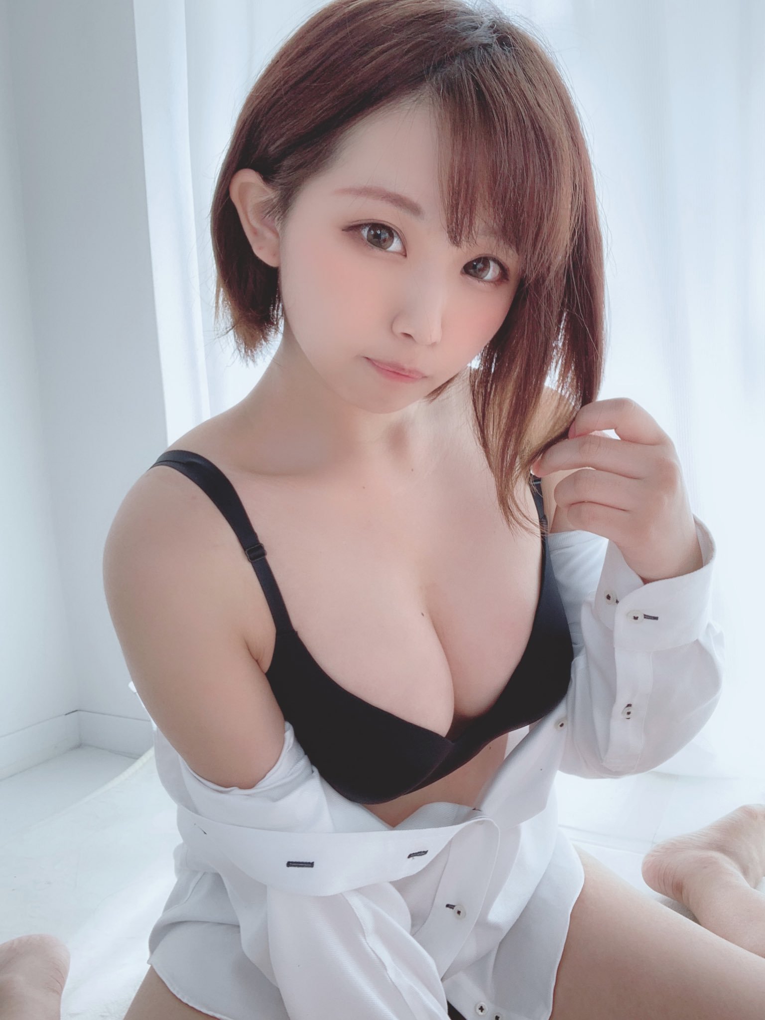 份量十足！混血Coser「童顏巨乳」的軟嫩棉花糖身材讓人欲罷不能