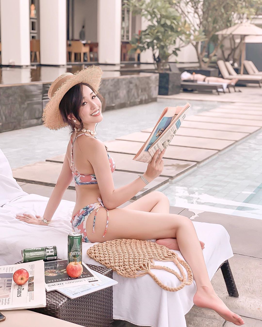 Isis Cheng  超完美臉蛋......還有不科學身材 - 美女圖 -