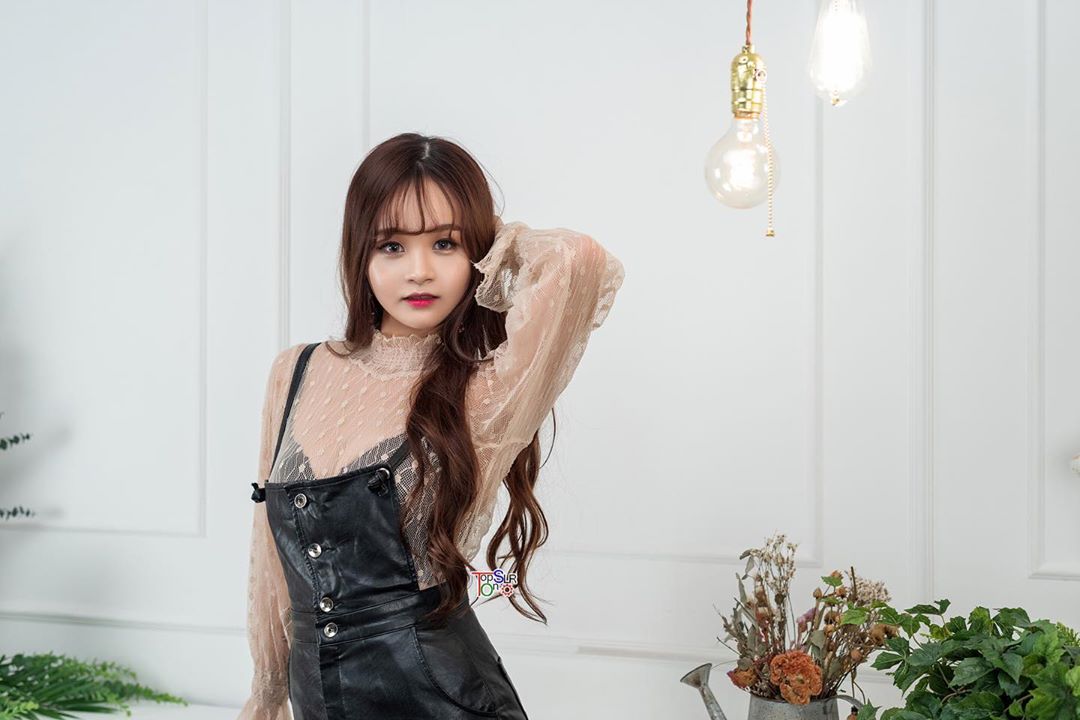 渾圓奶球騷氣狂洩 逆天鉛筆長腿讓人不能忍 - 亞洲美女 -