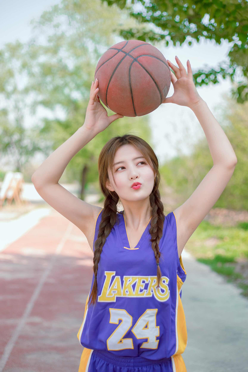 籃球妹妹 - 美女圖 -