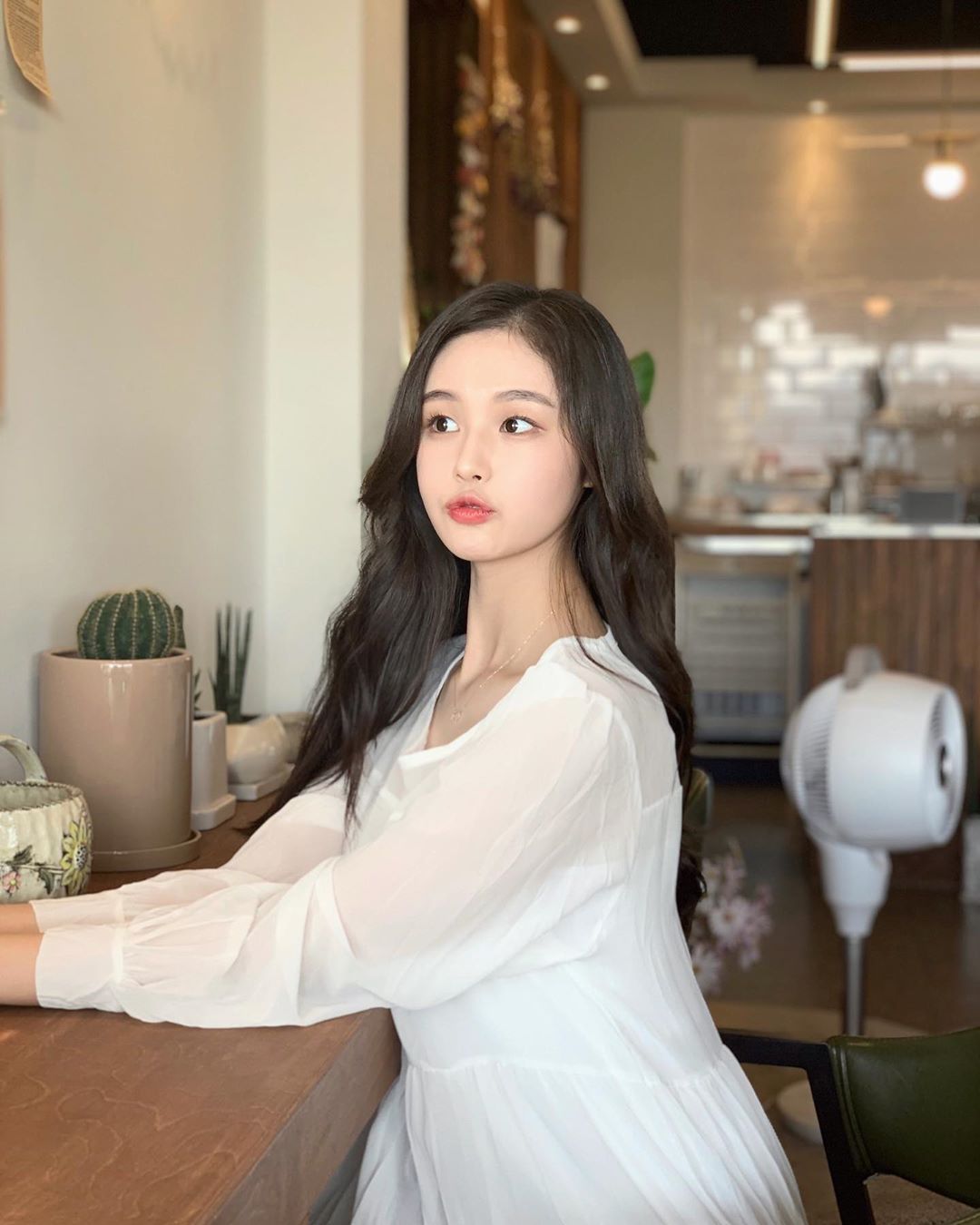 成熟魅力美麗韓國御姊 清新美顏忍不住行注目禮 - 亞洲美女 -