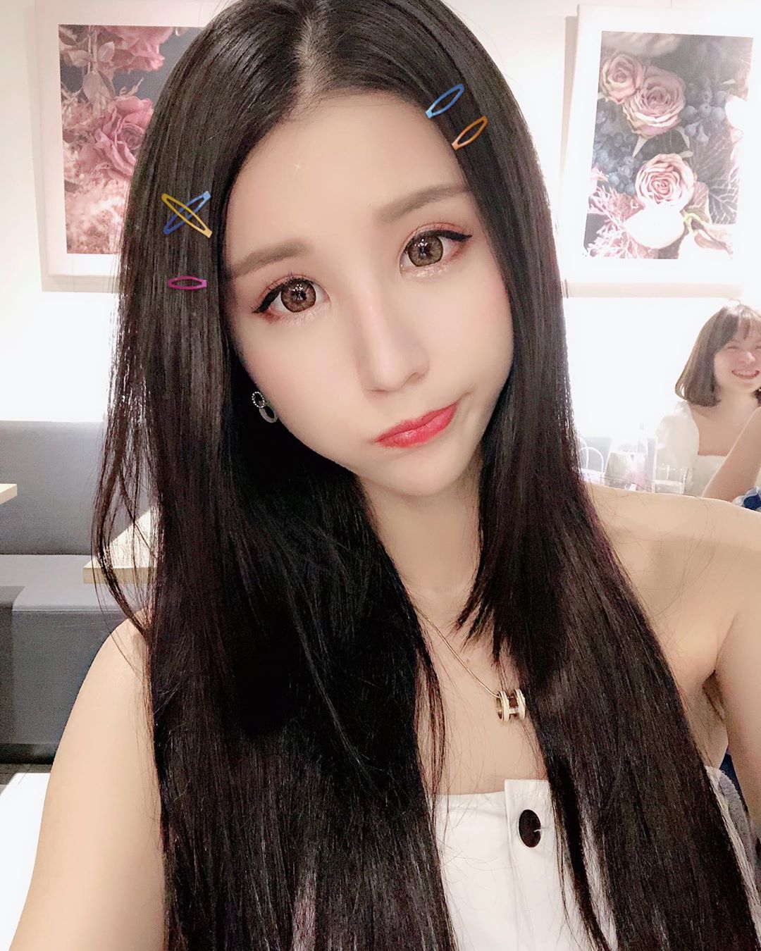李小荻  純淨神顏值一笑勾走你的魂   眾人全戀愛！ - 美女圖 -