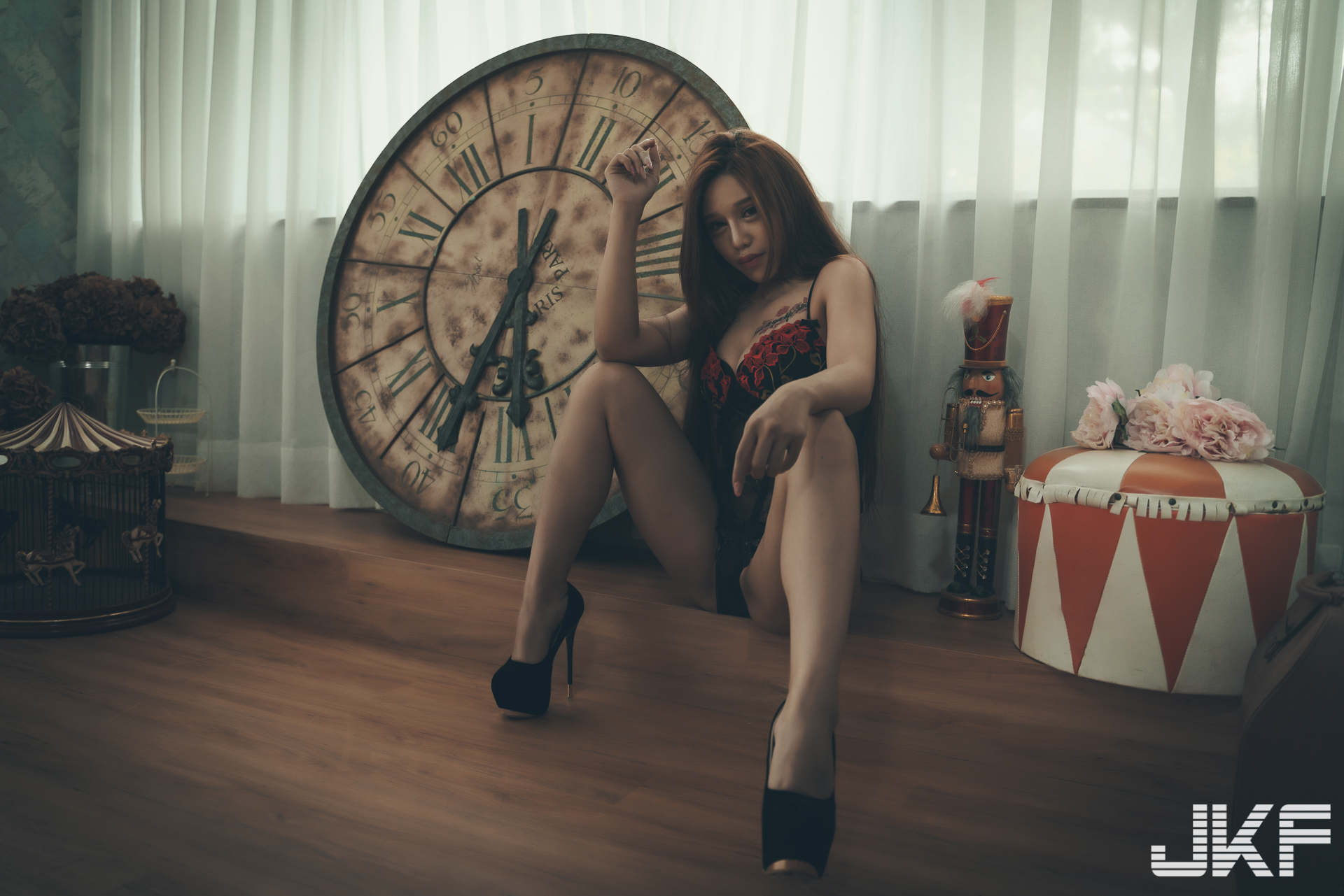 爆乳34D小隻馬-「FeiFei 妃妃」讓你一窺，在廚房的誘惑時刻！