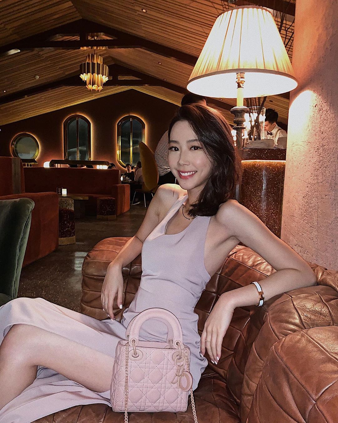 優質身材不只腿長  豐滿嫩乳更是吸睛  Sabrina - 素人正妹 -