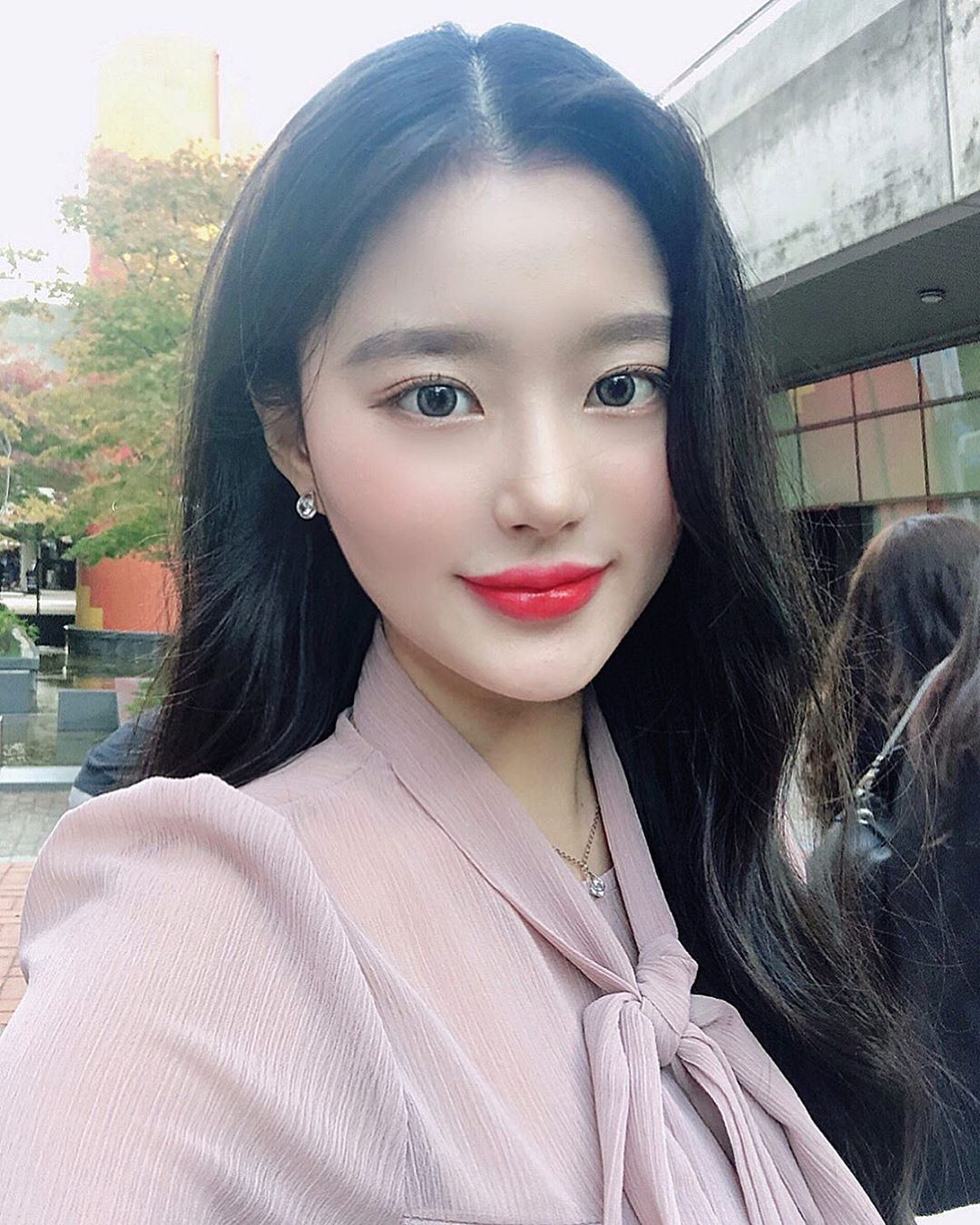 胸前核彈巨砲超辣尤物 氣質姊姊奶香陣陣襲來 - 亞洲美女 -