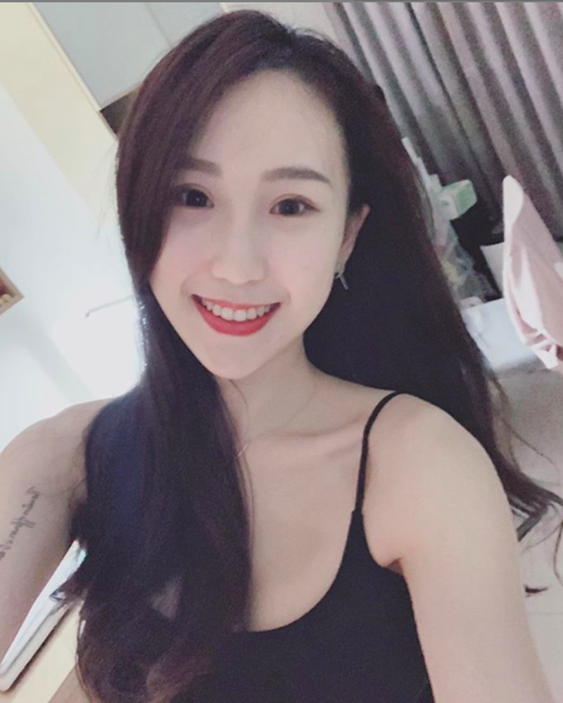 加護病房的天使！甜美護理師「wenhsuan」人美心善，制服下還偷藏白皙好曲線！