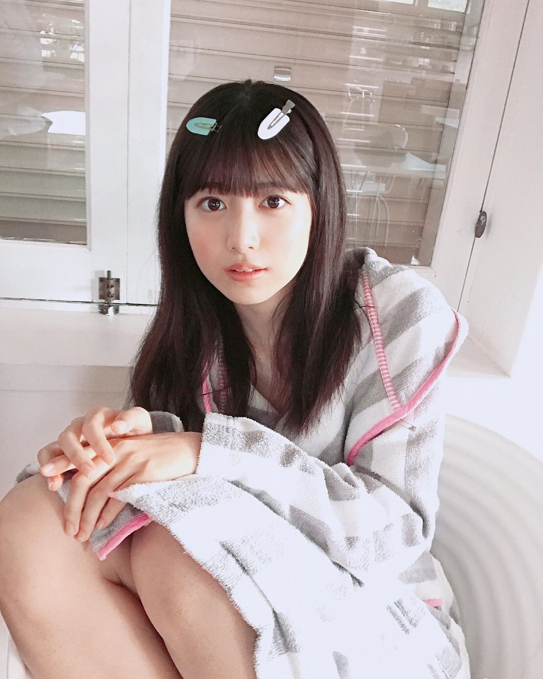 【6upoker】全日本最可愛女高中生「吉田莉櫻」如水一般清澈透明感　露齒「虎牙甜笑」整個太犯規