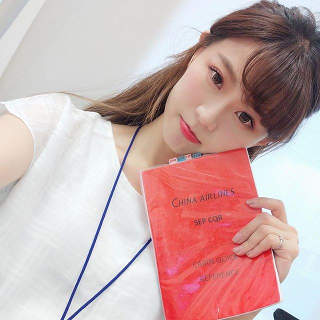 俞瑄White  又白又大...逆天長腿讓人秒抬頭 - 美女圖 -