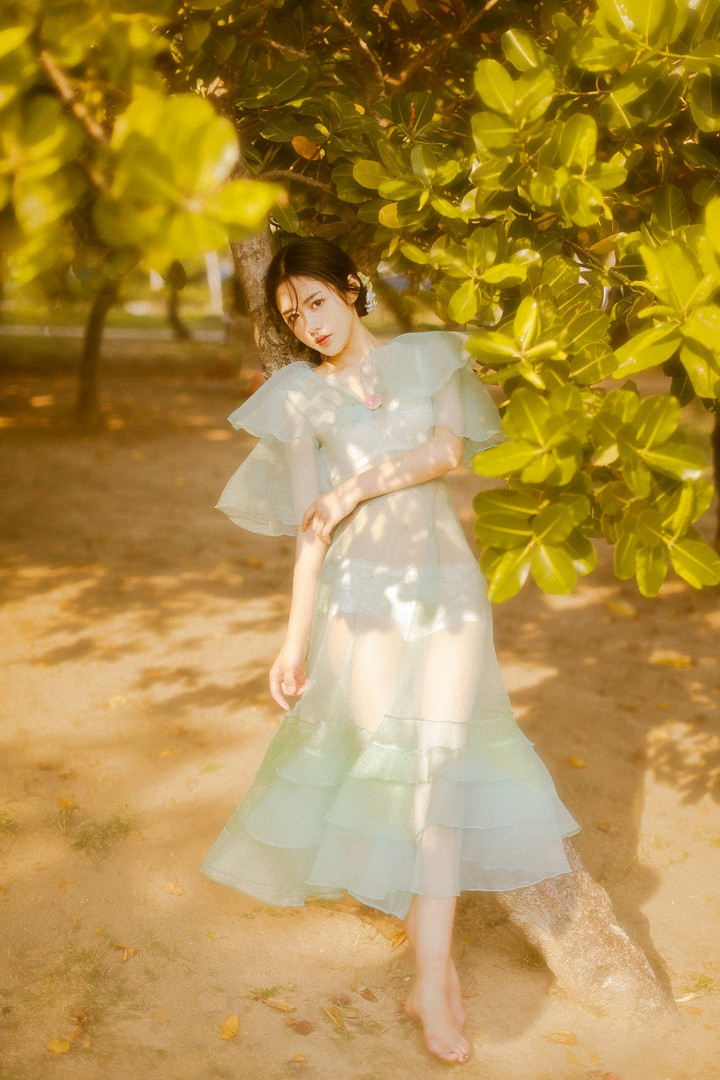 好似油畫中的清純美女宛如仙子 - 美女圖 -