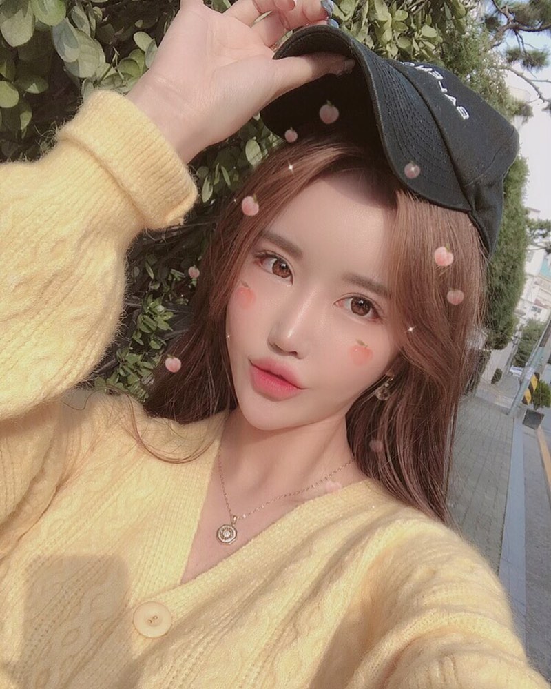 白嫩美腿天然顏值超美豔 明亮大眼雪白酥胸惹人愛 - 亞洲美女 -