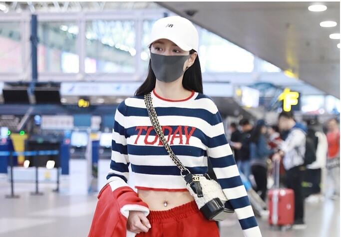 性感肚環妹 .jpg