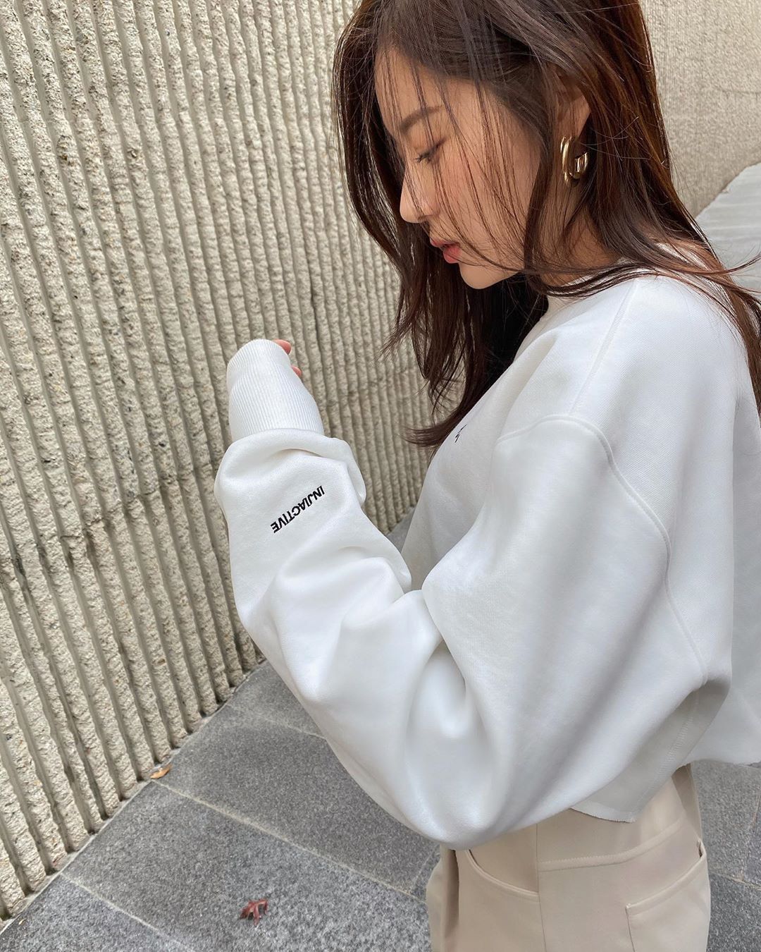 天然姣好身材辣曬 明亮大眼絢麗外表傷殺力強大 - 亞洲美女 -