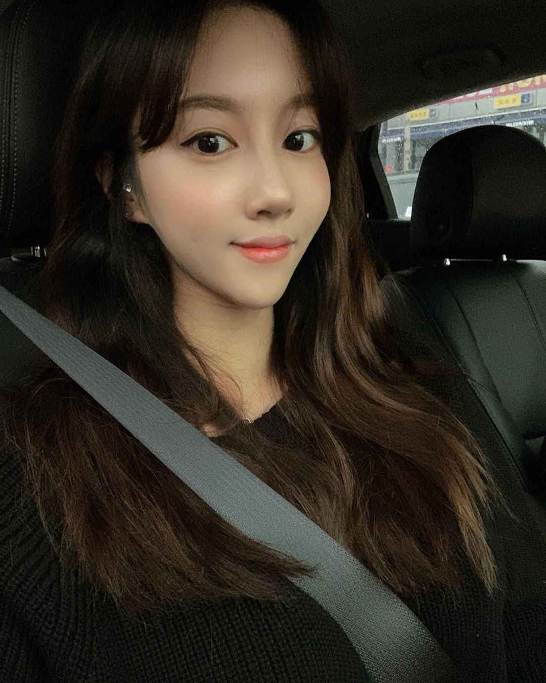 前凸後翹超S型曲線 胸前長輩配上螞蟻腰好搶眼 - 亞洲美女 -