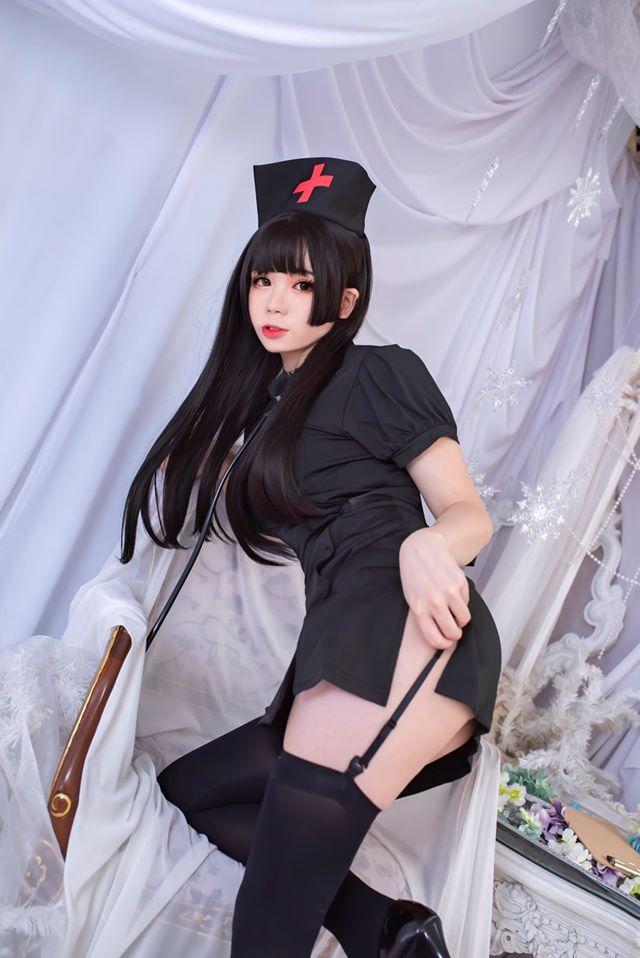 真的好大！性感兔系Coser「織泱」是童顏巨乳　奶大到可以寫「墾丁」
