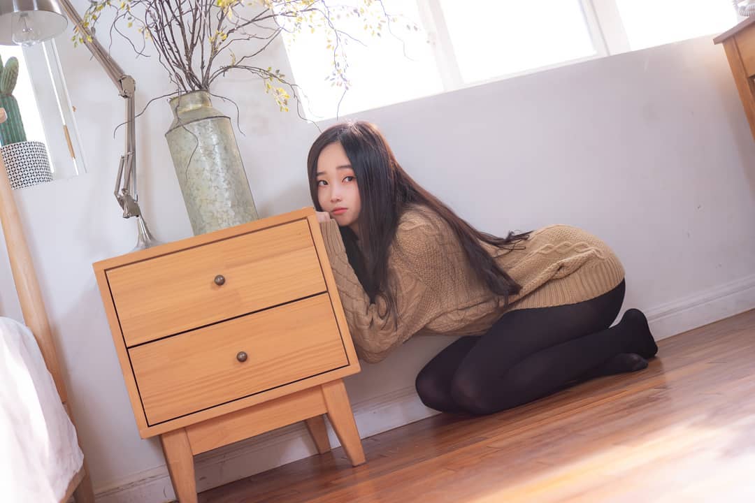 清純的反差！韓國白肌妹純情面容「暗藏胸器」，大奶狐狸妖氣四溢！