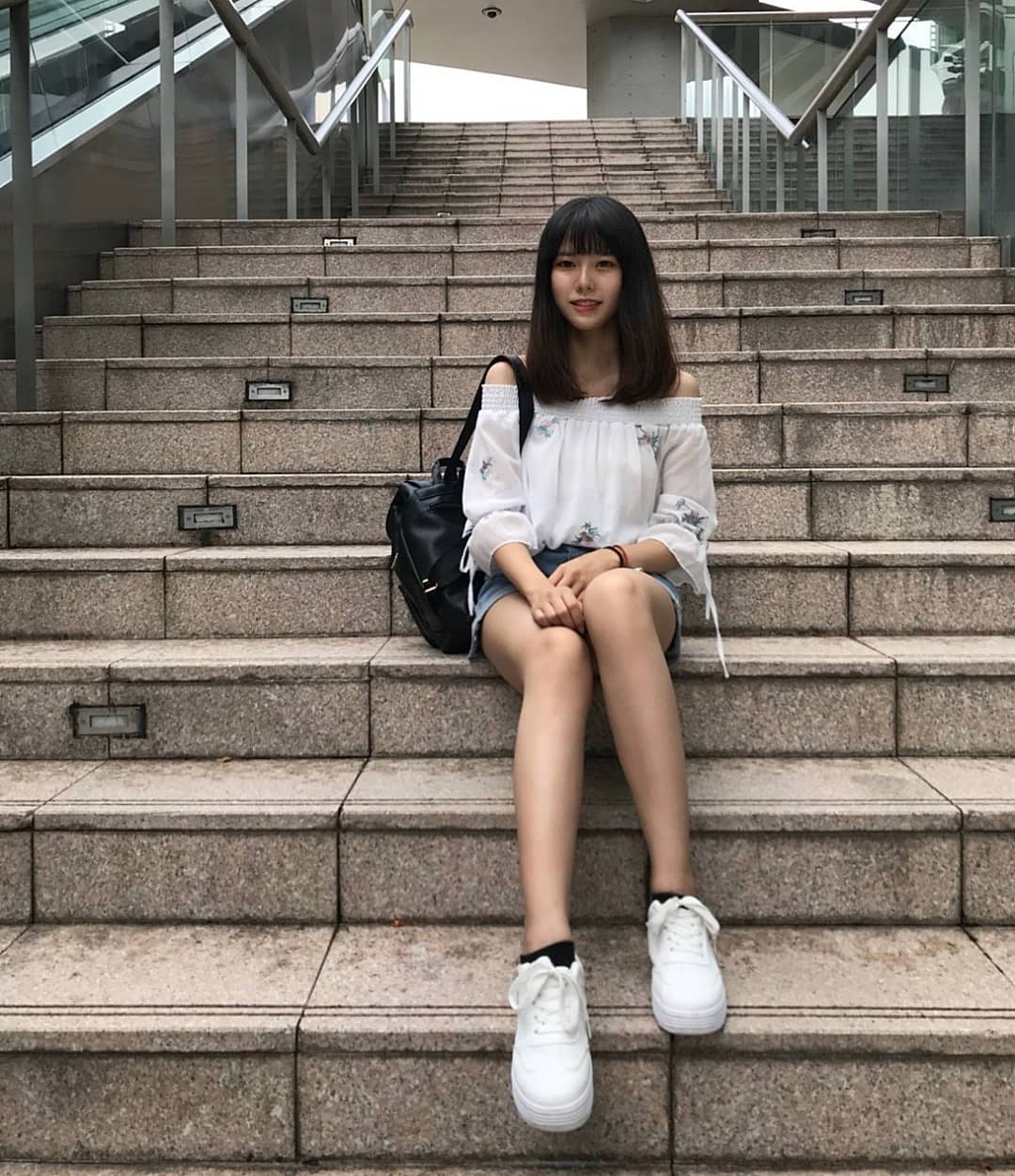 清大電機正妹「阿倪」超高顏質引網暴動　理工宅男狂讚：豈止校花，這是史花