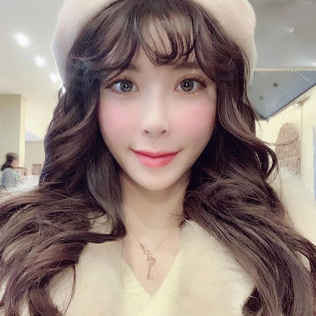 Deby Yang  五官超清甜  迷倒不少粉絲 - 美女圖 -