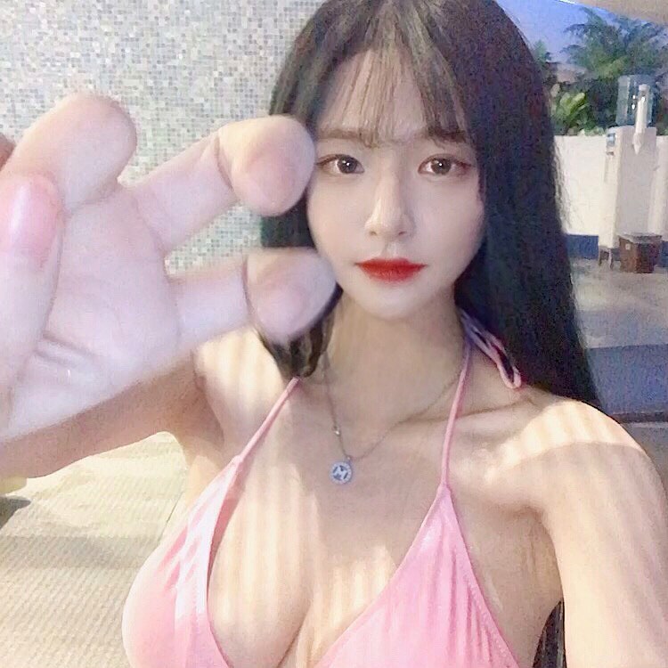 緊實美乳洩出乳香味 散發淘氣韓國御姊人見人愛 - 亞洲美女 -
