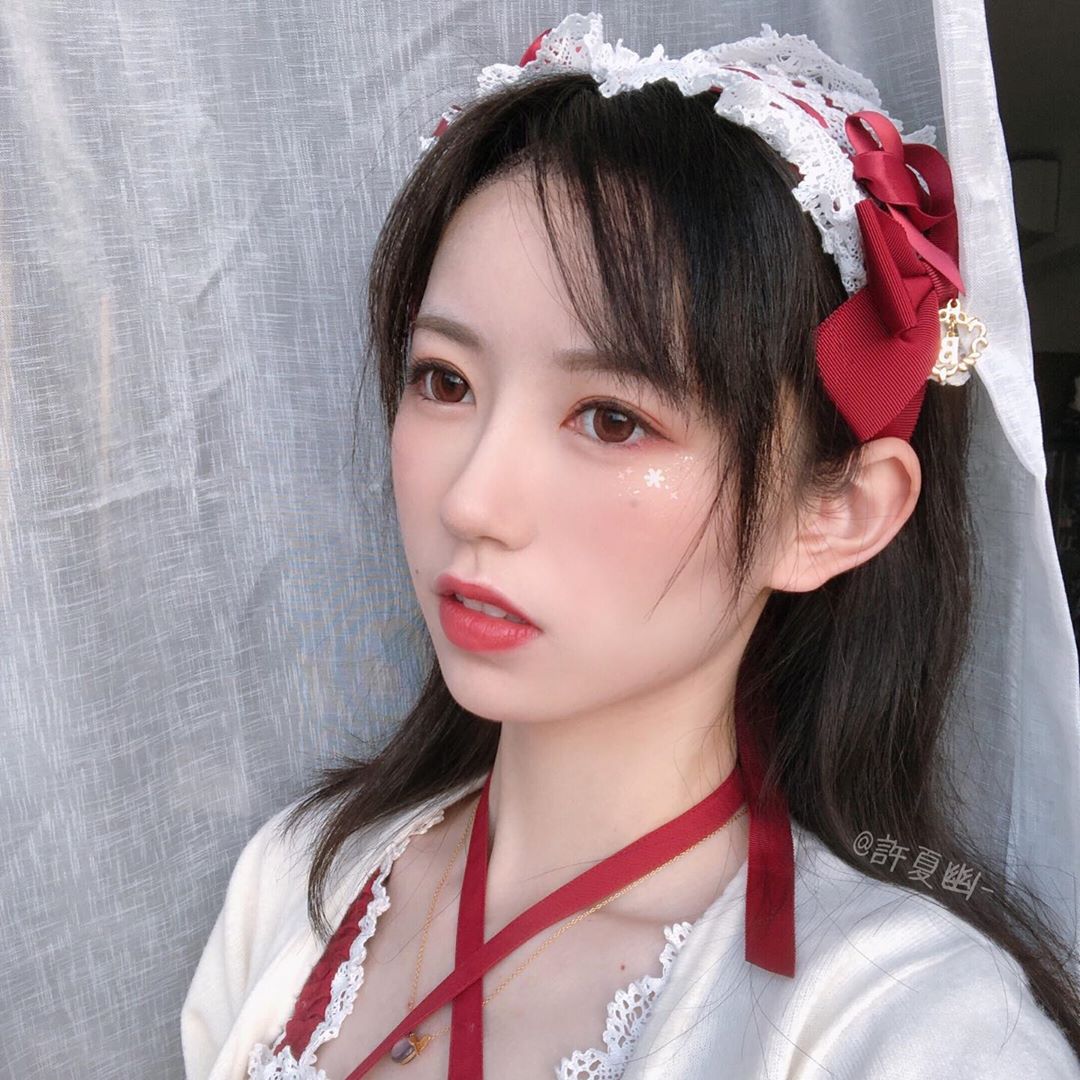 如童話故事走出來般夢幻！神級Coser「許夏幽」大眼嘟唇+白皙肌　可愛到太過分