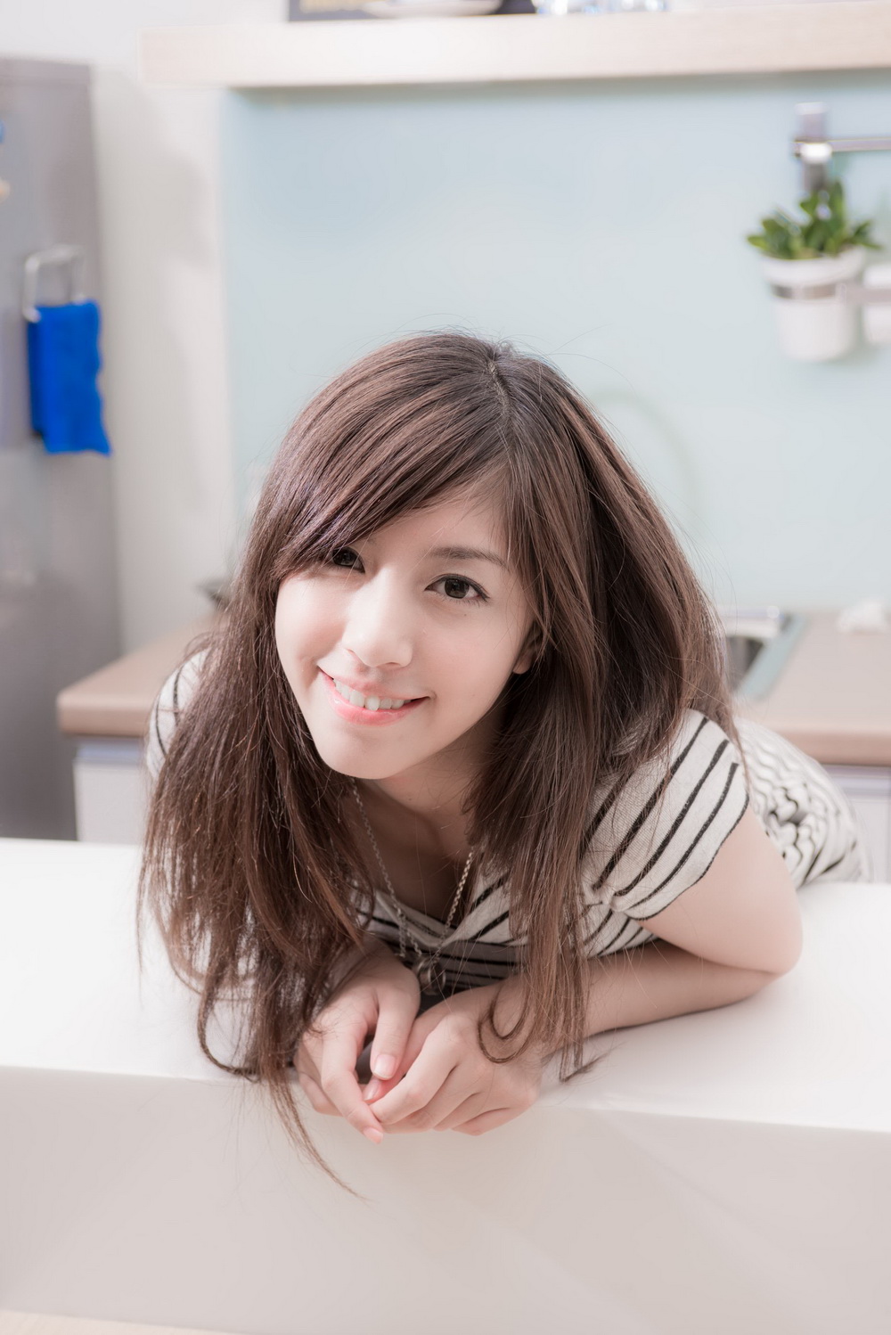 辜莞允、邱慧雯《極品台灣姐妹花》居家寫真集 - 美女圖 -