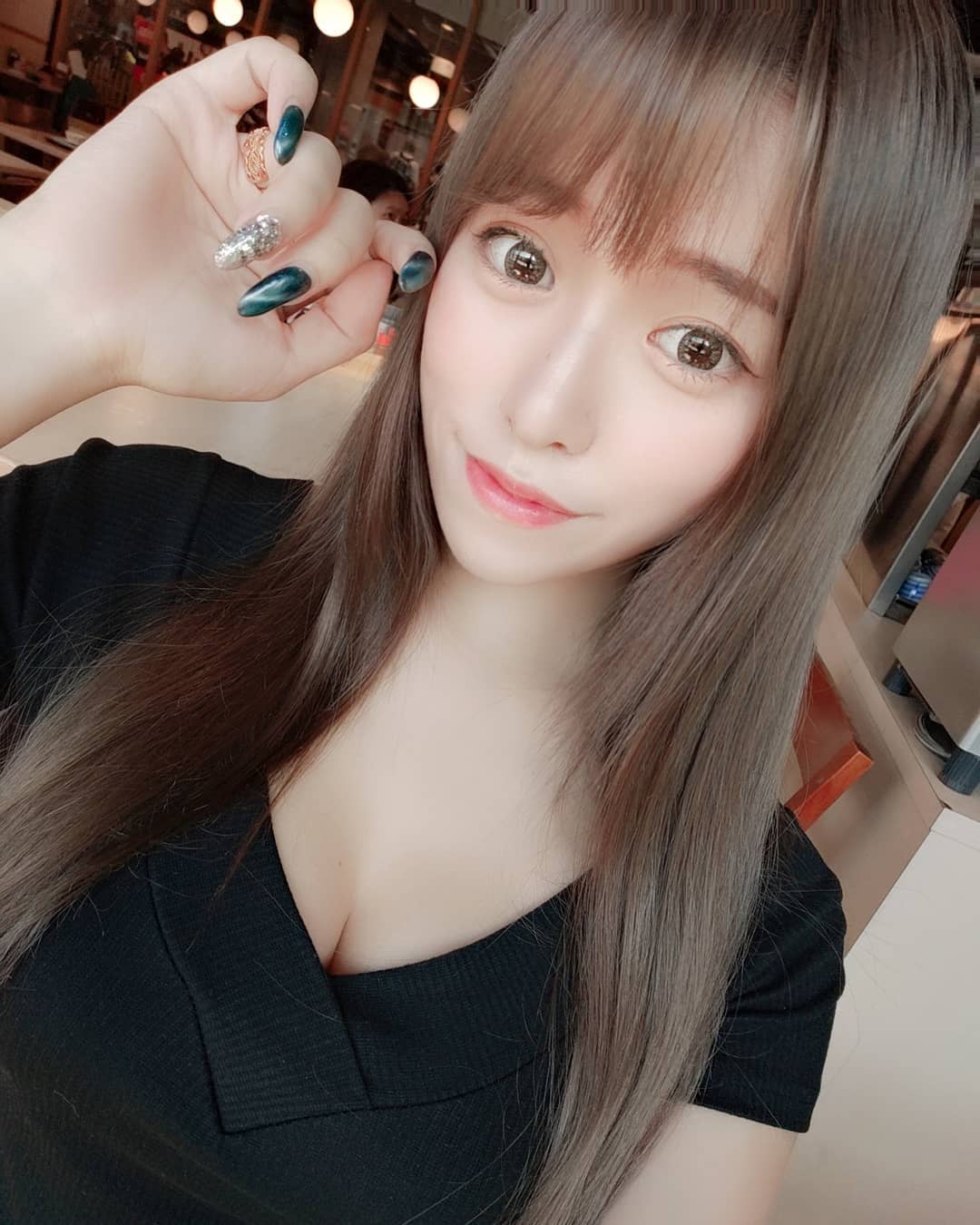 邊緣人正妹「菈菈」 顏值身材根本天菜：U值 - 美女圖 -
