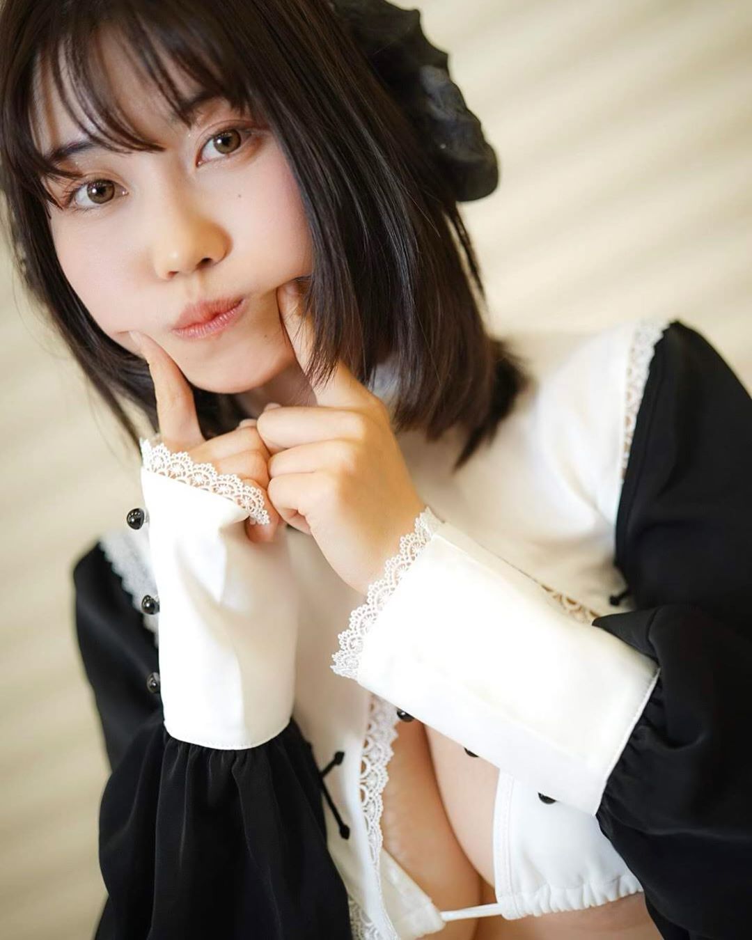 2020最不可忽視超強巨乳！J奶建築系女大生「伊織いお」無辜大眼配猛爆身材衝擊美感襲來