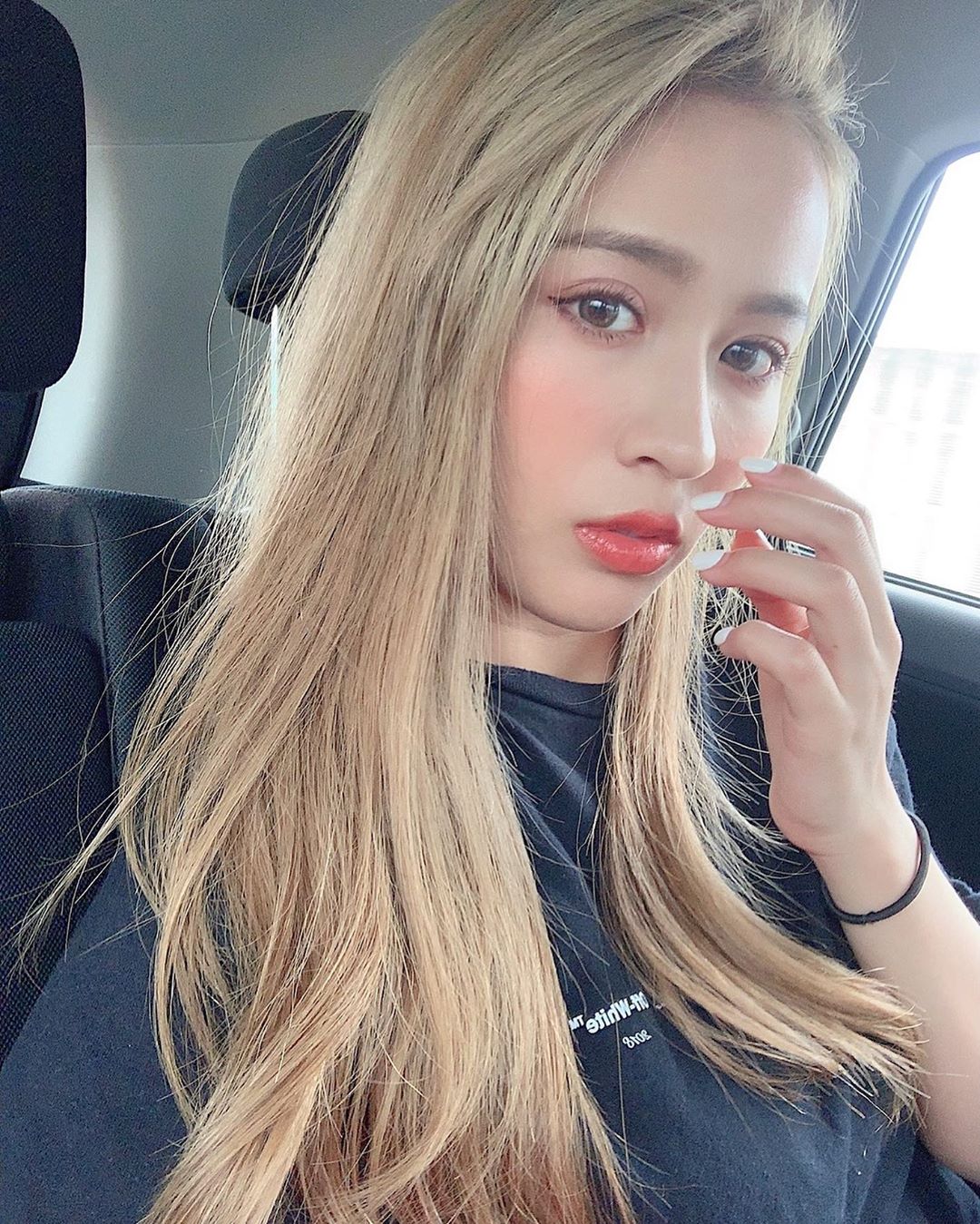 Julie林尹樂  清新顏值讓對手都無法專心  網:有種衝著我來 - 美女圖 -