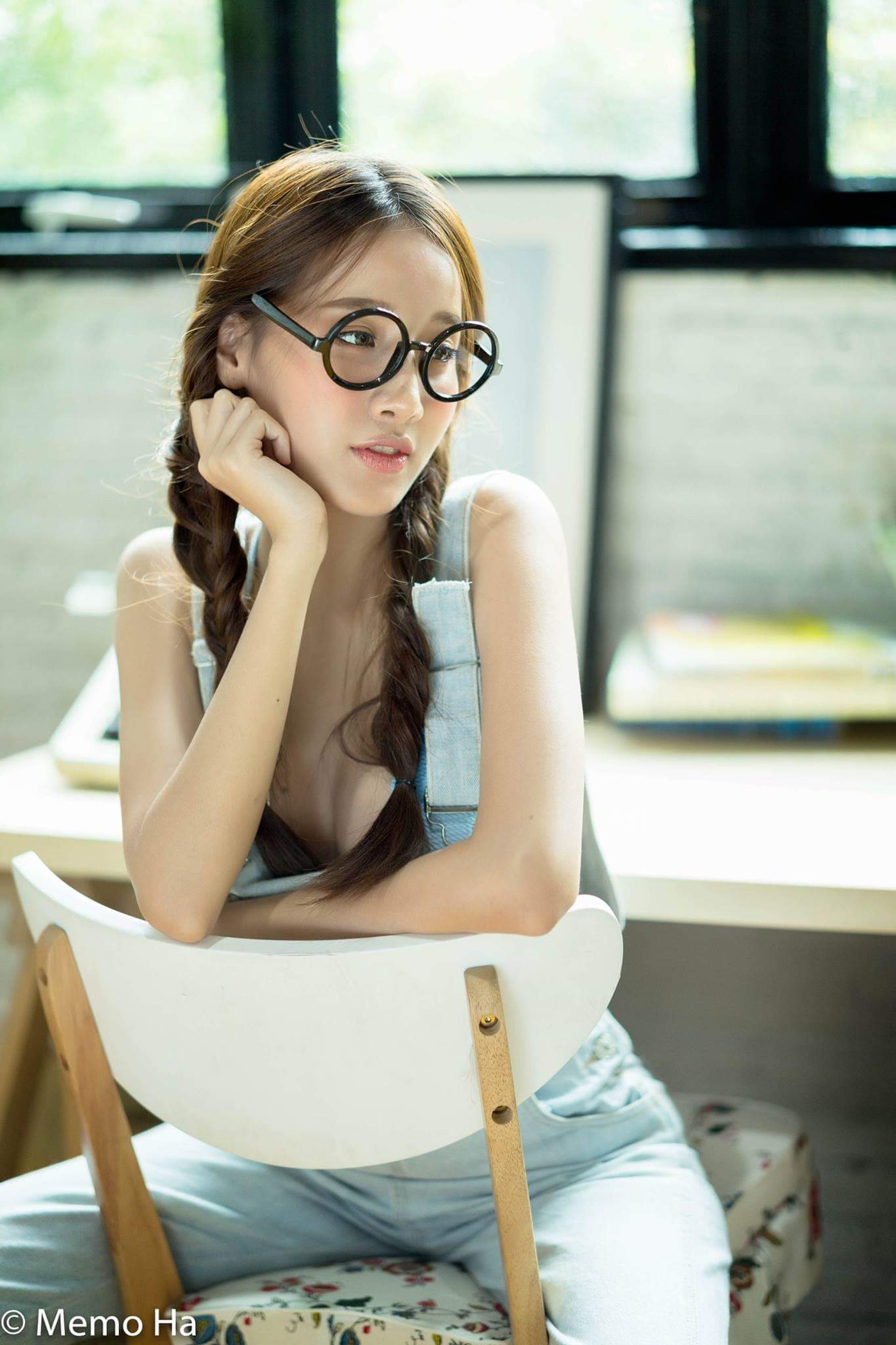 泰國嫩模，長輩又圓又挺 - 亞洲美女 -