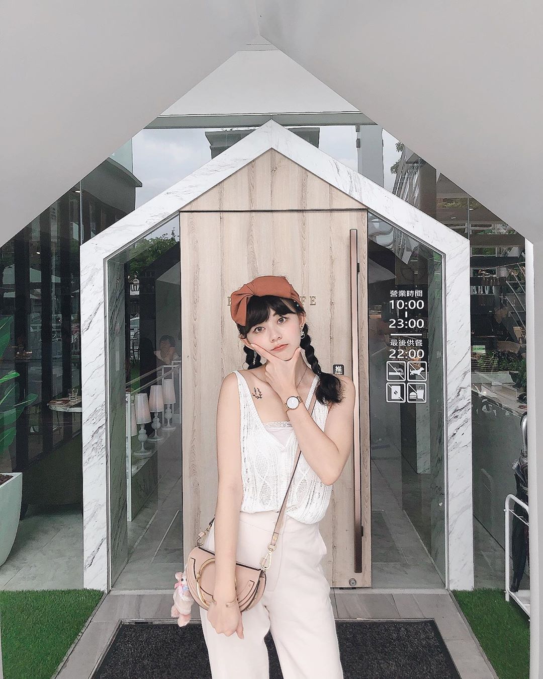 裝一下可愛而已 別打人啦 鐘慧羽 - 美女圖 -