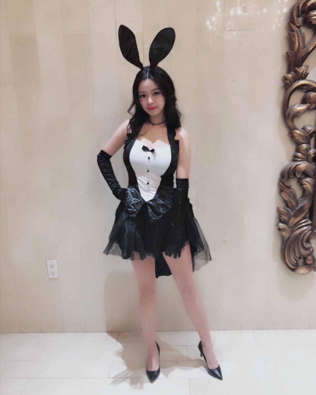每天的氣到頭大 哼 Rita - 美女圖 -