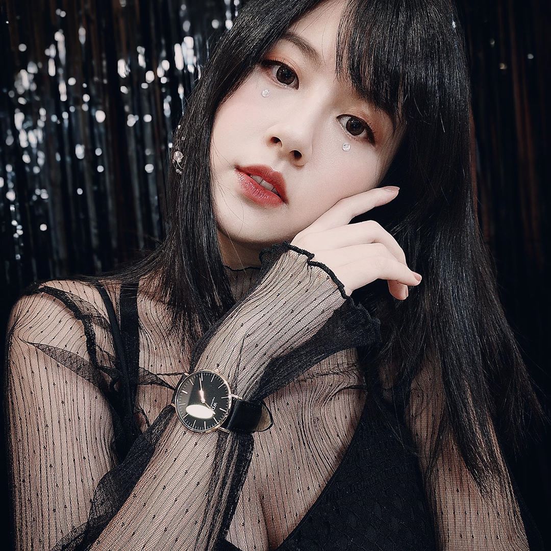 小燕Melody 纖細身材下的滿滿好料:OP! - 美女圖 -