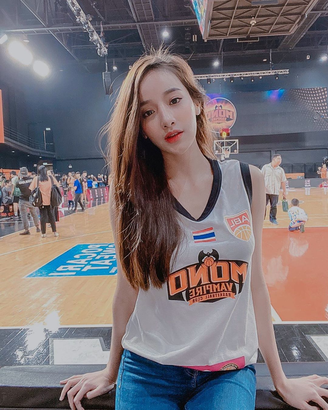 泰式辣味天菜！小健貨「Pichana Yoosuk」猖狂美體太完美，腰瘦奶澎連腹肌也慷慨乍現！