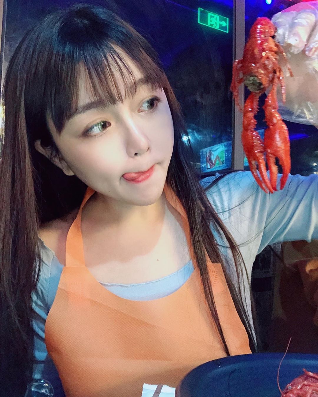 Niu  私底下乳量超豐沛  尺寸包你滿意 - 素人正妹 -