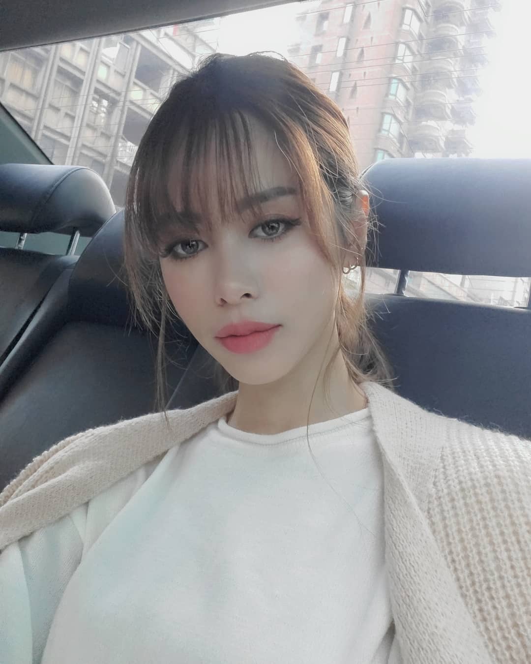 Nikki Tseng 妹子媚眼一眨 甚麼魂都勾走...... - 美女圖 -