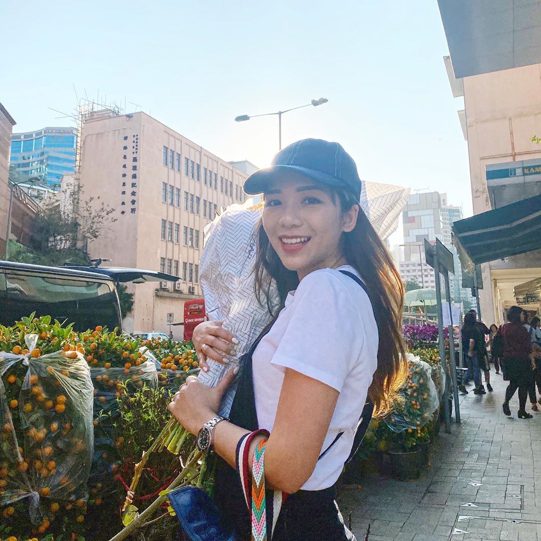 女生在放假的時候就是要去打卡景點 張寶兒 - 美女圖 -