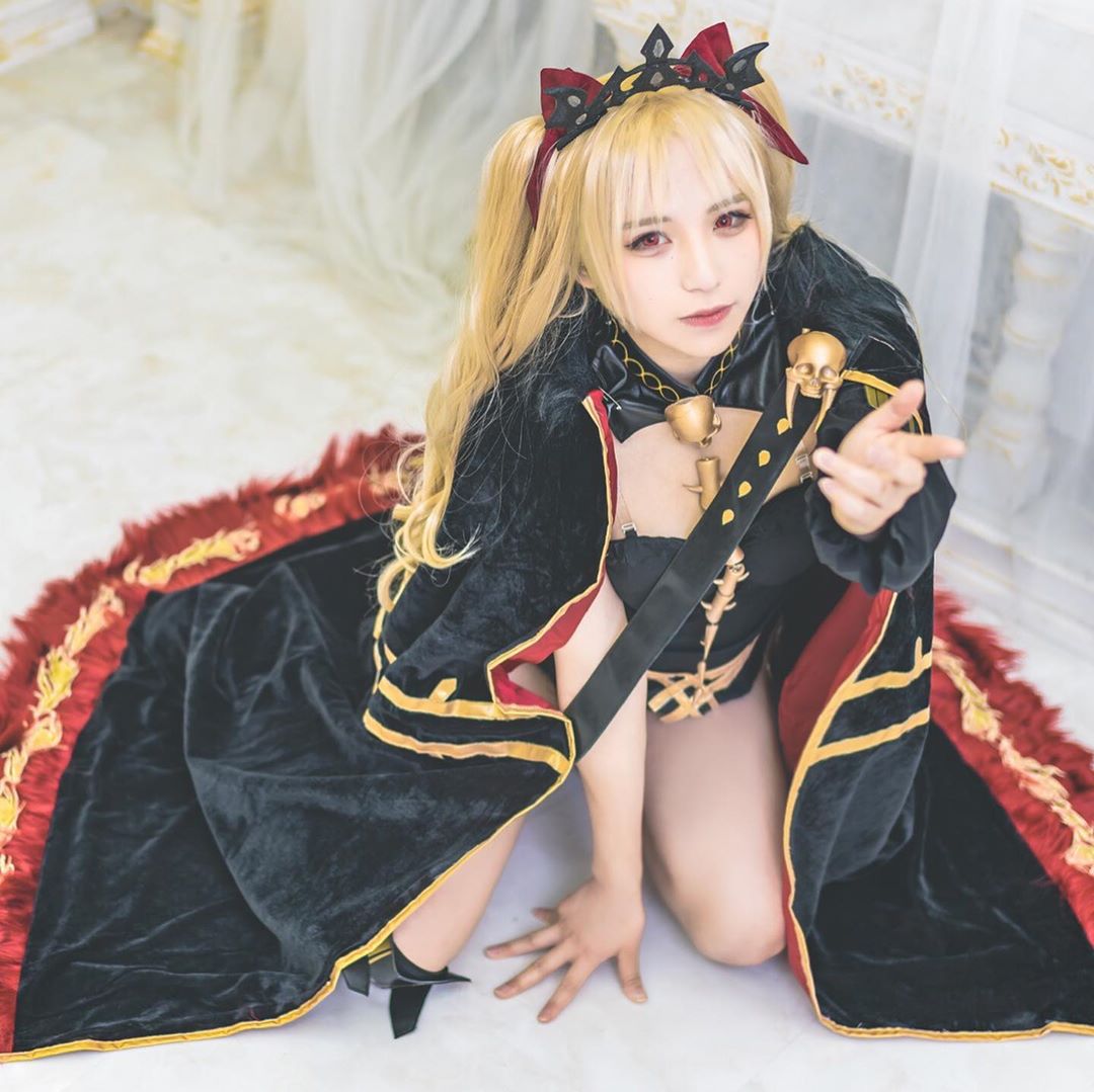 短髮就是正義！小惡魔系 Coser「九重はる」半月型微笑超魅　彷彿從二次元走出來迷幻感