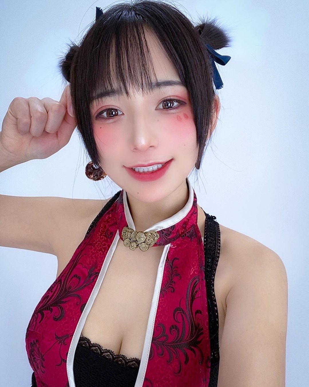 短髮就是正義！小惡魔系 Coser「九重はる」半月型微笑超魅　彷彿從二次元走出來迷幻感