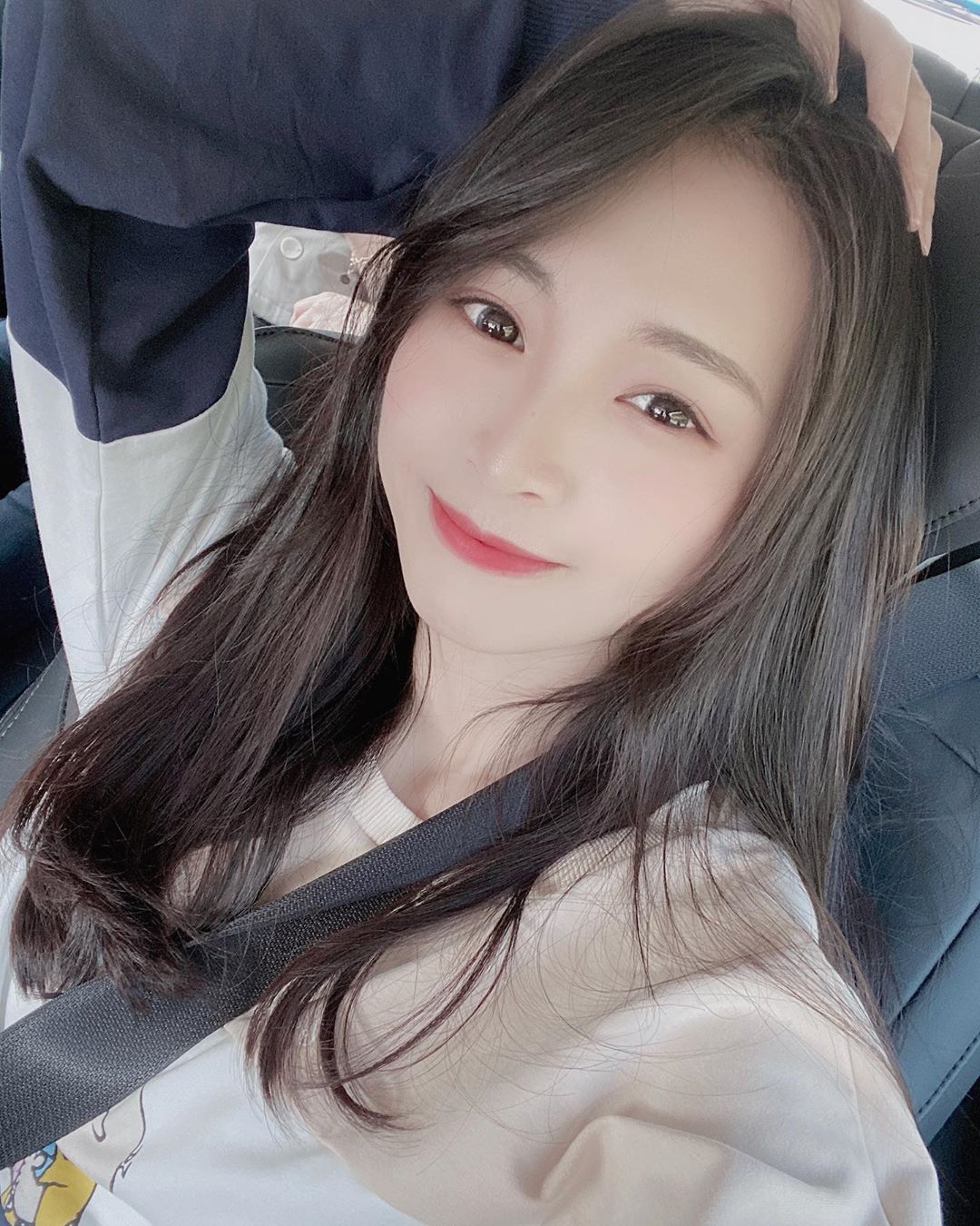 queena97_tw  雪白歐派彈出.....原來深藏不露 - 素人正妹 -