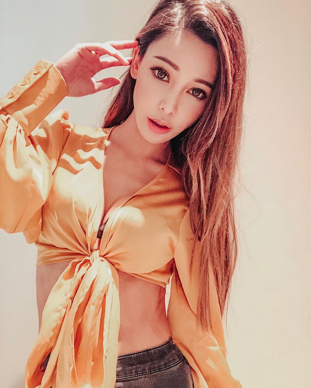 電台「狂野系正妹DJ」神似溫嵐　甜美嗓音X火辣身材超強雙組合