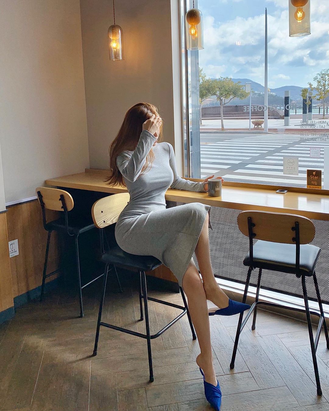 韓國百萬網美「cxxsomi」真材實料超敢秀！「巨乳螞蟻腰」側面曲線太霸氣啦！