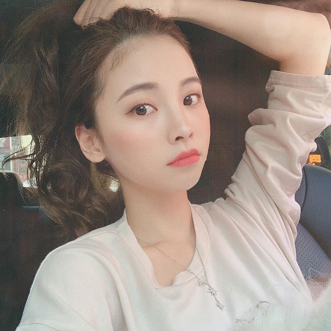 陳佳琪77  眼睛笑咪咪的鄰家女孩  甜美氣質看一眼就受不了 - 美女圖 -