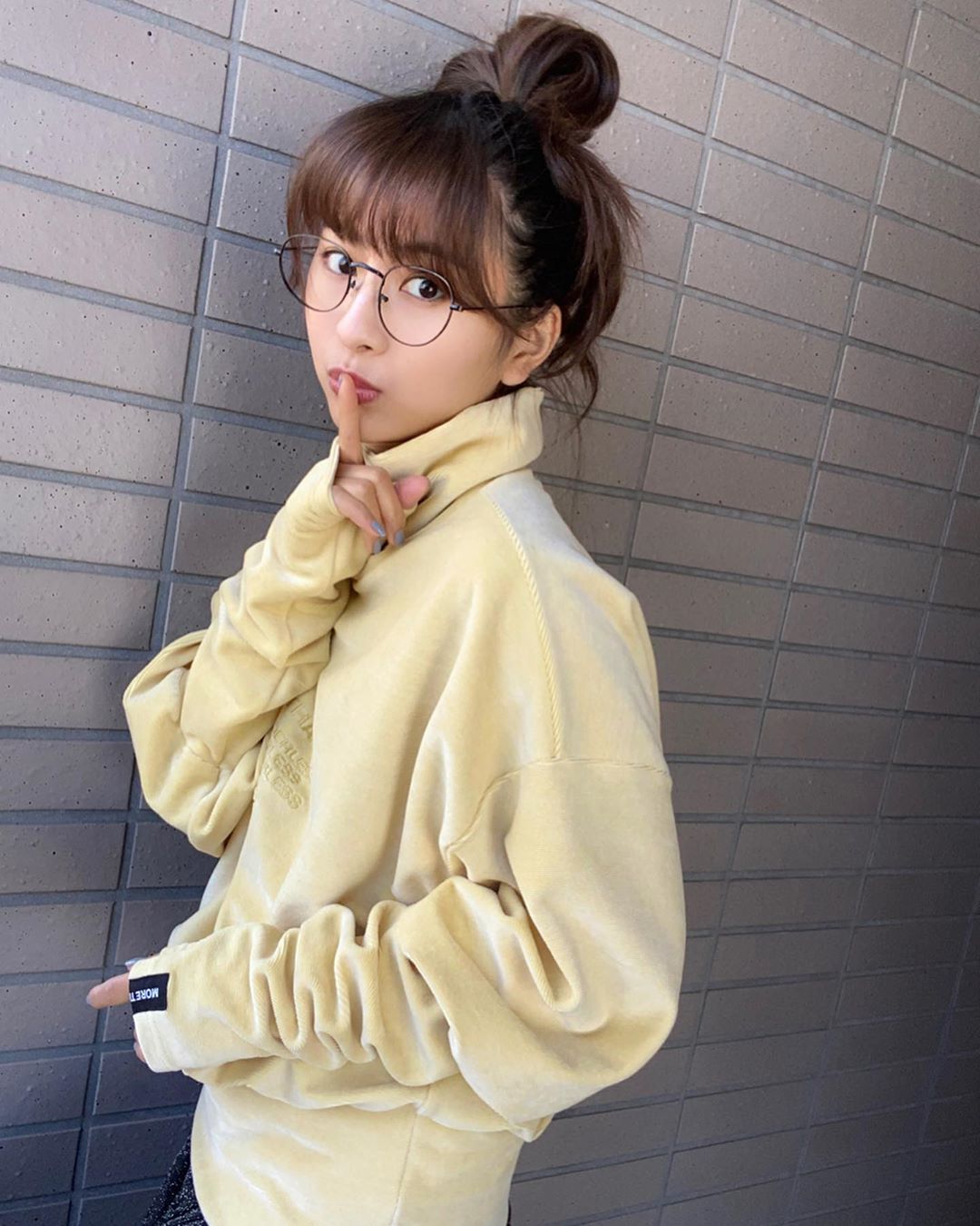 陸版新垣結衣「龍夢柔」爽朗甜笑神複製本尊　萌到連巨獸都被收服
