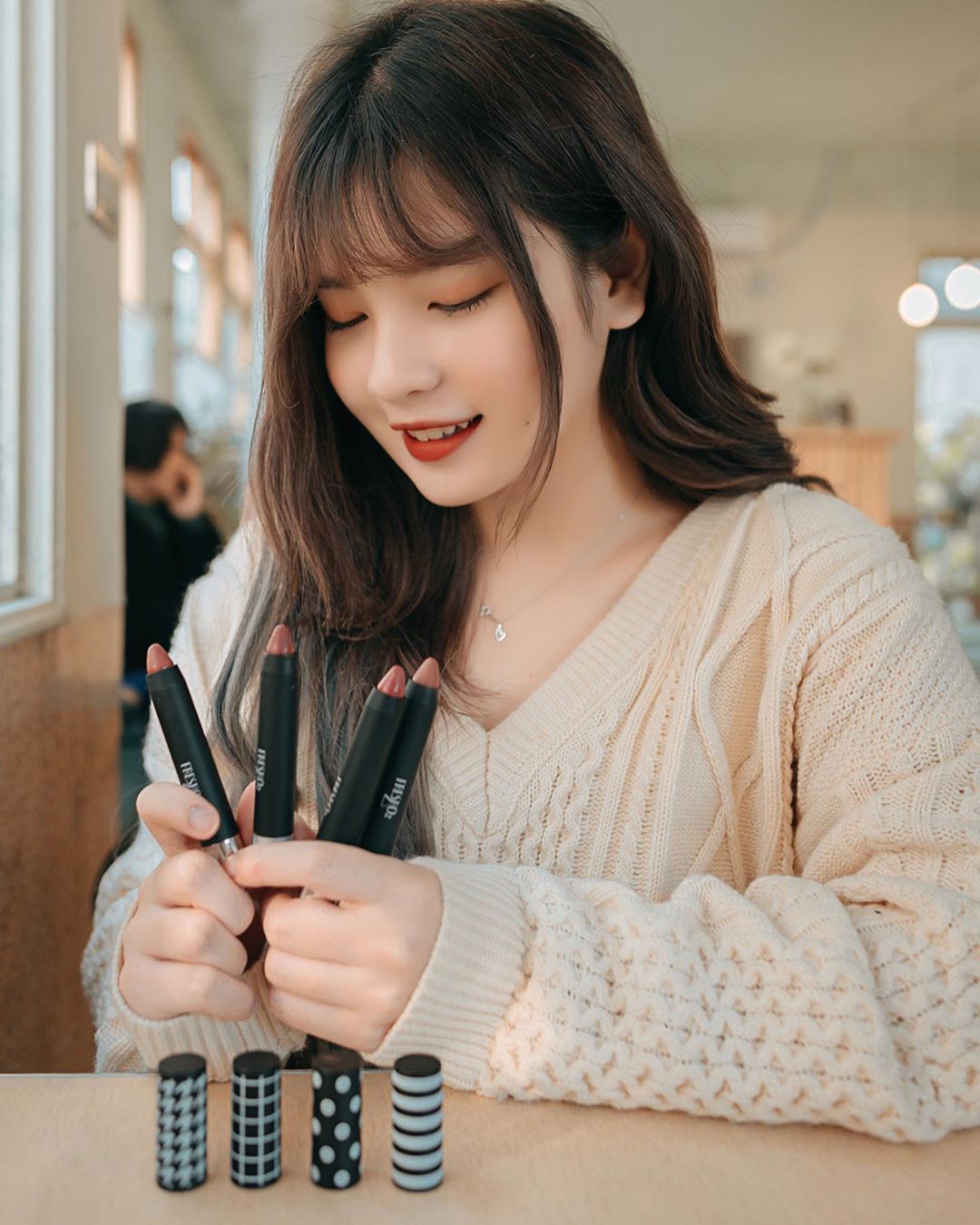 俐蓁上遊的人  大眼正妹甜度直接突破天際 - 素人正妹 -