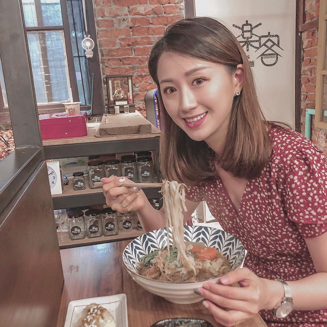 Remesmee  整個讓人一見秒初戀的滋味..... - 美女圖 -