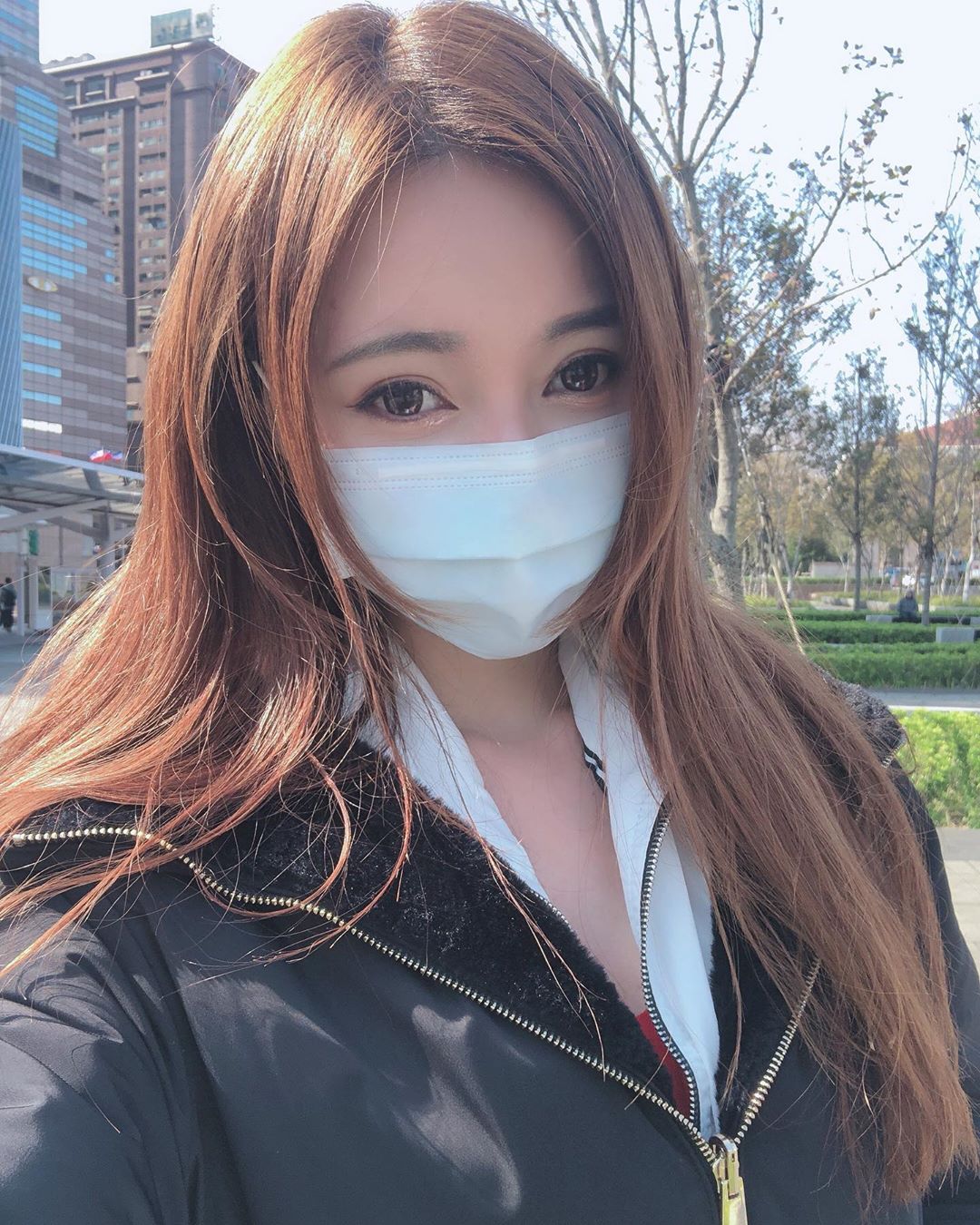 長腿OL辣妹「邪惡視角」引網友熱議！超迷人「誘惑美照」太犯規啦&#8230;