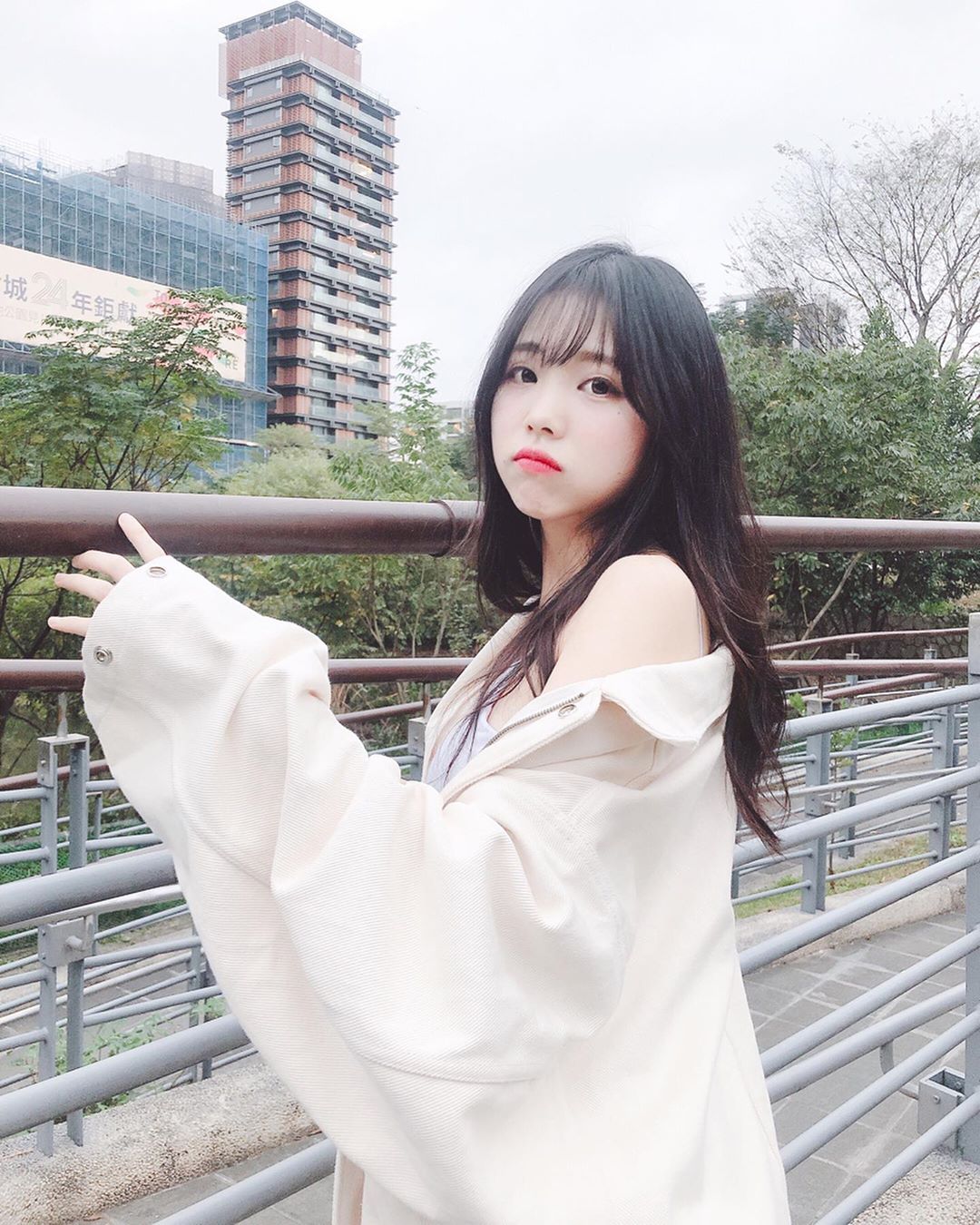 清純長髮萌妹趙兔兔 