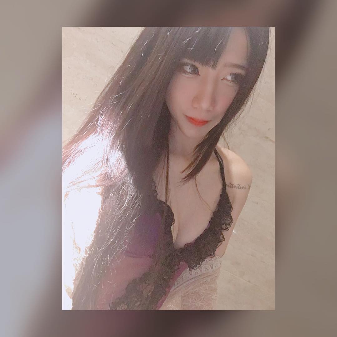 蛇姬  集搞怪、性感於一身！火辣尺度好驚人 - 美女圖 -