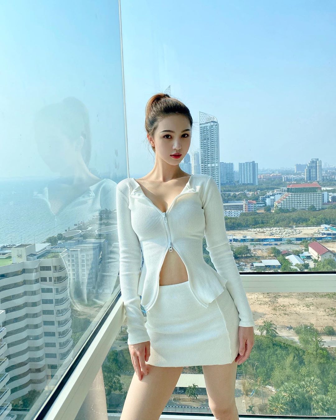 crissielee  嫩白美乳配上超高顏值：根本女神等級 - 素人正妹 -