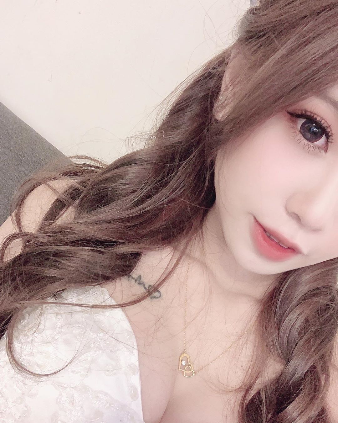沫  「白嫩長腿＋渾圓美乳」搭配起來超OP - 美女圖 -